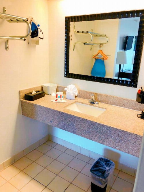 Days Inn by Wyndham Kissimmee FL image 14