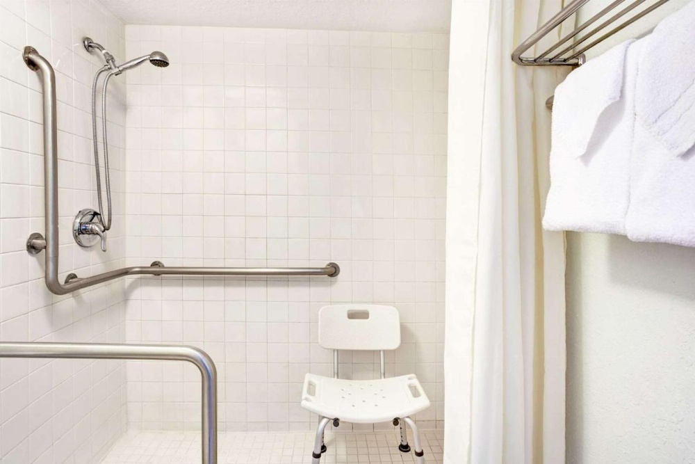 Days Inn by Wyndham Kissimmee FL Main image